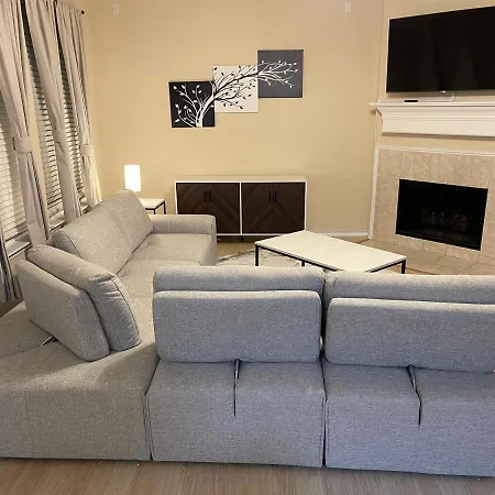 Modern 3Br House - Game Room, Office, Backyard